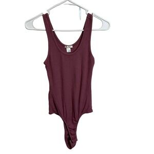 Bozzolo Bodysuit Women’s sz. SMALL Stretch Knit Dark Pink One Piece Sleeves Tank